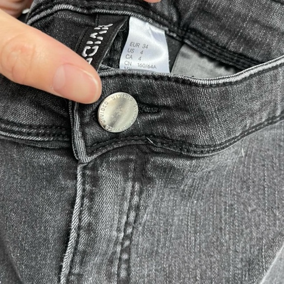 3/22 🧡 H&M Dark black grey skinny fit jean - Picture 3 of 4